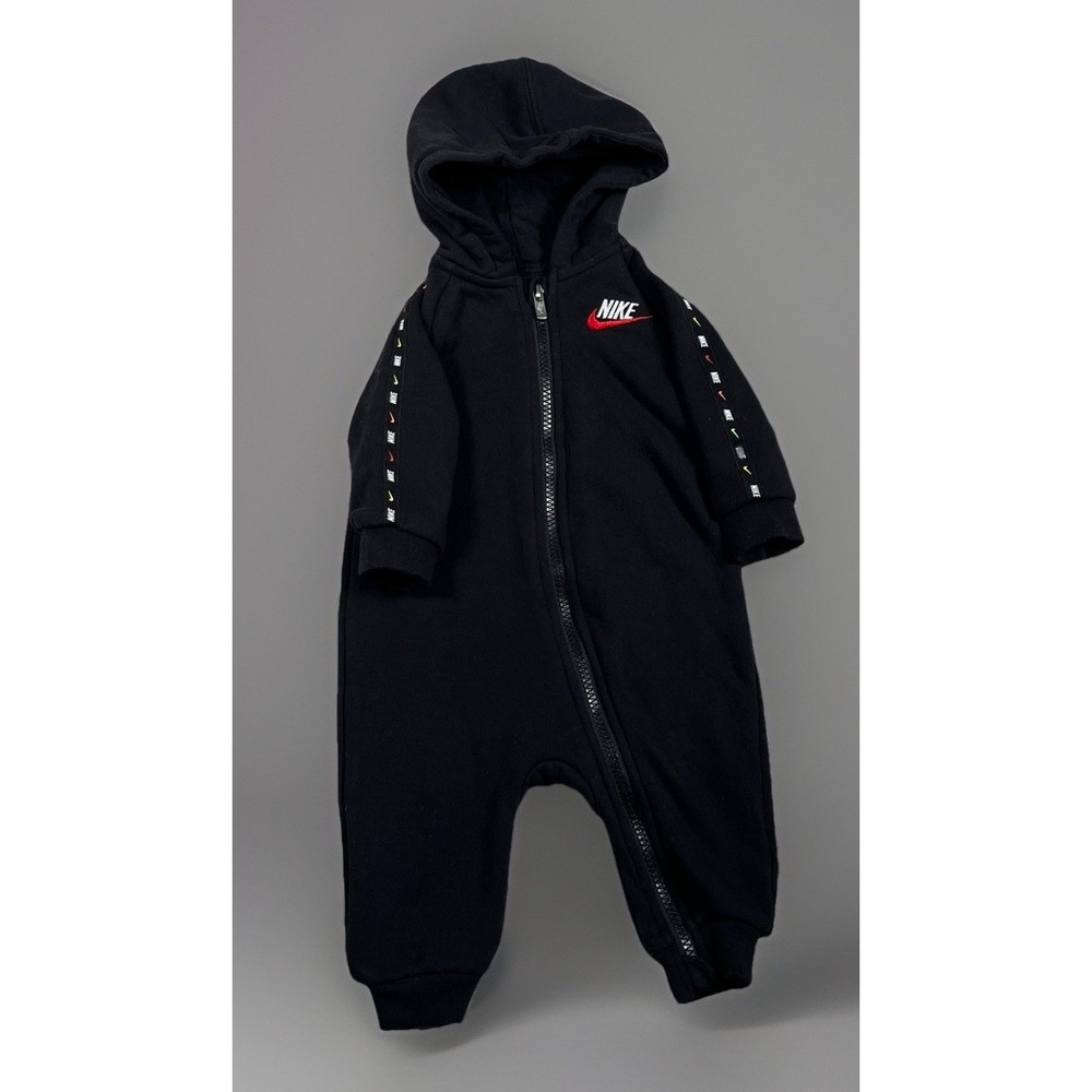 Nike Swoosh Baby Unisex 6 Months One Piece Hooded Coverall Full Zip‎ Black